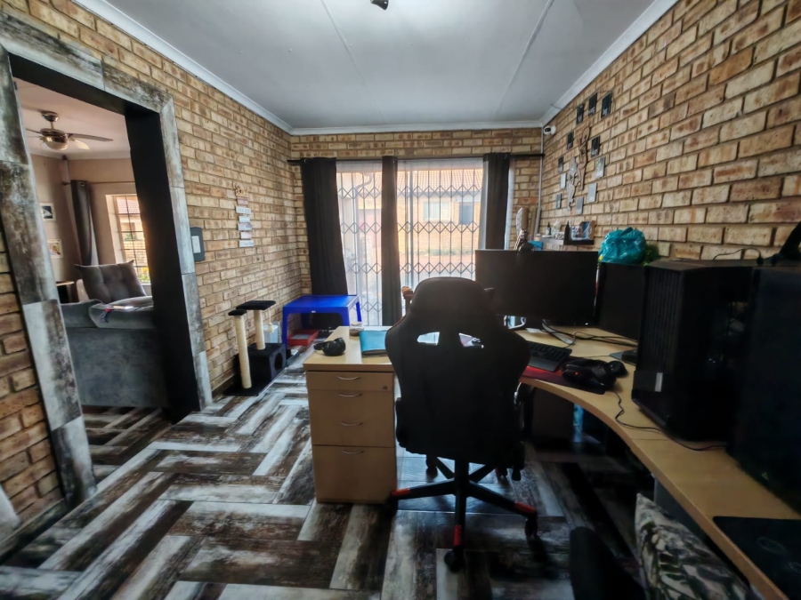 2 Bedroom Property for Sale in Sasolburg Ext 11 Free State